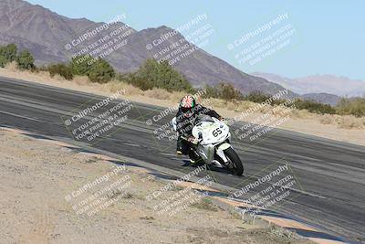 media/Dec-01-2025-Moto Forza (Mon) [[2daa91e15f]]/2-Intermediate Group/Session 4 (Turn 10 Inside)/